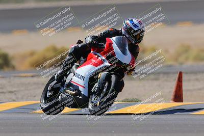 media/Oct-08-2022-SoCal Trackdays (Sat) [[1fc3beec89]]/Turn 14 (1050am)/